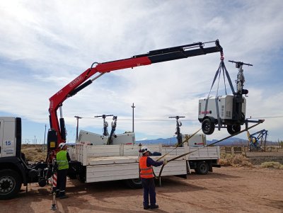 Equipo de Rental Energía trasladado en campo